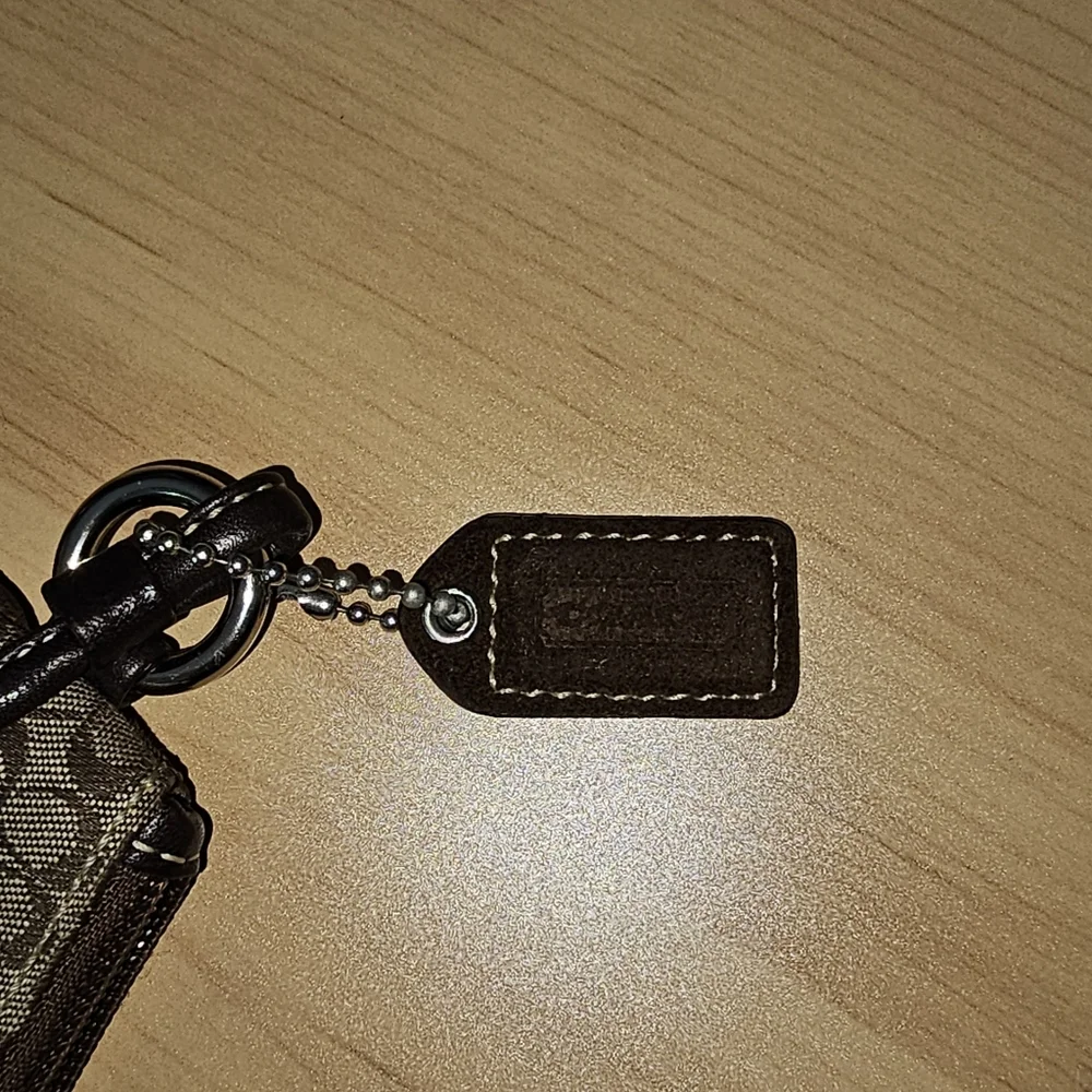 Coach wristlet in brown size 6x4 - Picture 3 of 6